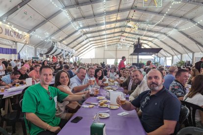 El alcalde de Pulpí, Juan Pedro García brindó con el resto de su equipo del Consistorio.