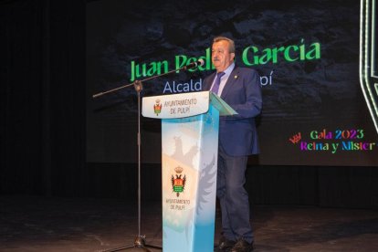 El alcalde, Juan Pedro García dedicó unas palabras a sus vecinos.