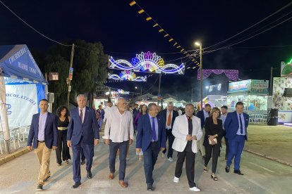 El delegado de Salud y la Diputada almeriense Esther Álvarez acudieron al primer día de festejos.