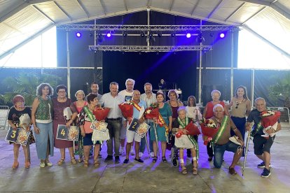 El Día del Pensionista se celebró con más de 700 mayores y la elección de los Mis Y Míster de la tercera edad.