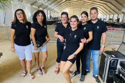 Parte del equipo de la barra del Paso Negro.