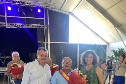 El Día del Pensionista se celebró con más de 700 mayores y la elección de los Mis Y Míster de la tercera edad.