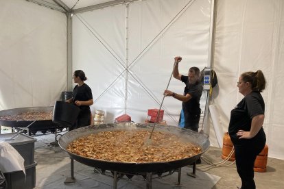 El Día del Pensionista se celebró con más de 700 mayores y la elección de los Mis Y Míster de la tercera edad.