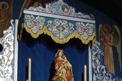 Altar de cultos para Nuestra Señora del Rosario, Porta Coeli.