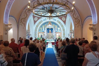 Lleno absoluto en San Isidro para la primera misa de los cultos en honor a Nuestra Señora del Rosario, Porta Coeli.