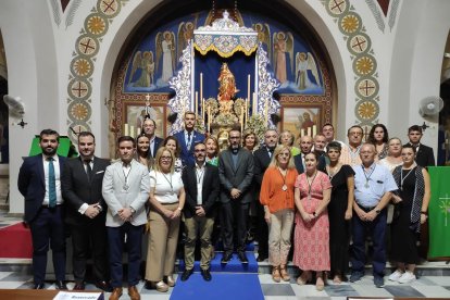 Foto de familia tras el pregón de Porta Coeli.
