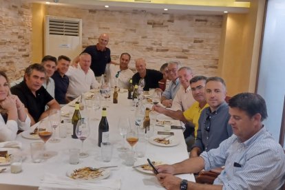 La mesa de los campeones en el Restaurante Valentín.