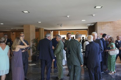 Llegada de las autoridades al Auditorio Maestro Padilla.