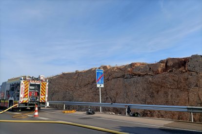 Los bomberos se han desplazado al lugar del incidente.