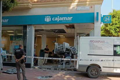 Estado del cajero tras la explosión de esta madrugada.