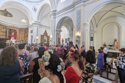 Tras la ofrenda floral al patrón se ha realizado una Santa Misa en su honor.