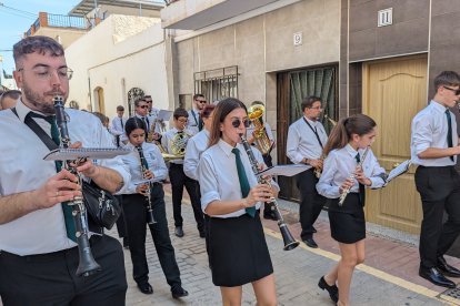 La banda municipal de Turre ha acompañado con sus cornetas y tambores.