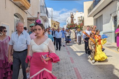 Los vecinos no se han perdido este primer día de festejos turreros.