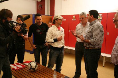 Pasó por los vestuarios del equipo.