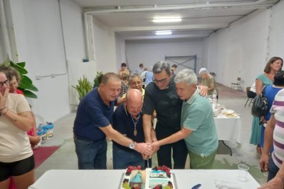 Corte de la tarta del 50 aniversario.