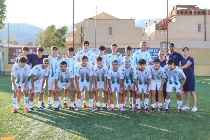 Son más de 300 futbolistas.
