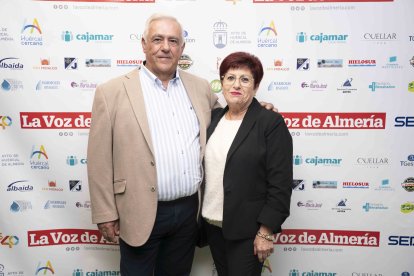 Nicolás Martínez Martínez y María Castro, concejal del Ayuntamiento de Santa Fe de Mondújar.