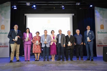 Fotografía de familia de los premiados en los XII Premios del Andarax de La Voz de Almería