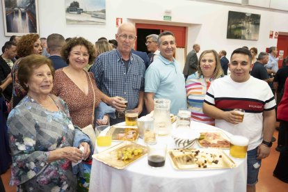 Antonia Vique Martínez, María del Pilar Carretero, Juan Esteban, Joaquín Díaz, Isabel María Roca y Joaquín Díaz.
