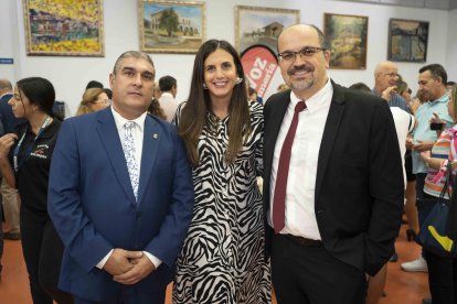 Antonio Corrales, portavoz del PSOE de Benahadux; María Demesa Martínez, concejala; y José Márquez, secretario general del PSOE de Benahadux.