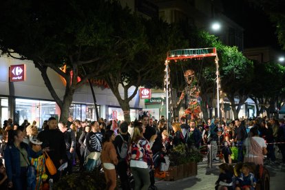 Espectáculo de animación de Ingenii Machina en el Paseo.