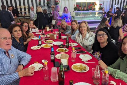 Los trabajadores del Ayuntamiento disfrutaron del arranque de la Feria de mediodía.