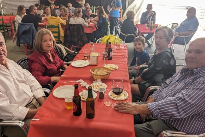 Miguel, María Antonia, Mari Carmen y Pepillo.