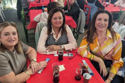 Lourdes, María y Encarna.
