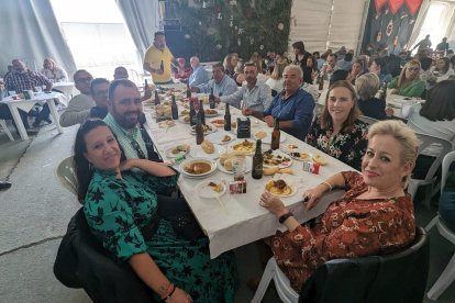 Los Waterman y las Woman, del sindicato de riegos de Cuevas.