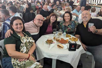 Pepe, Paqui, Emilia y Paco y Tere.