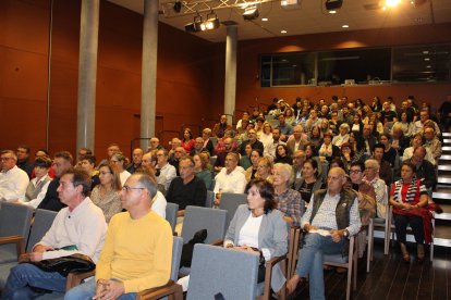 Ambiente en la sala B durante la presentación de \'Mosaicos Romanos de Almería\'.