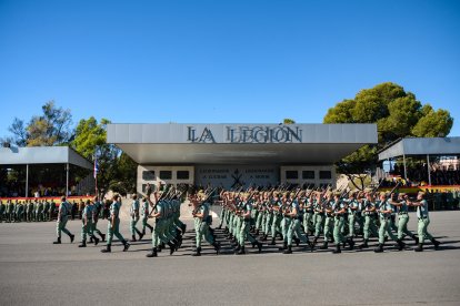 El patio de armas de la Base Álvarez de Sotomayor acogió la toma de mando de Carreras Postigo.