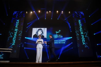 Nathalie Poza, tras recoger el premio honorífico Almería, Tierra de Cine.