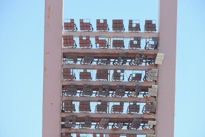 En las torres también se han dejado huecas las zonas fundidas.