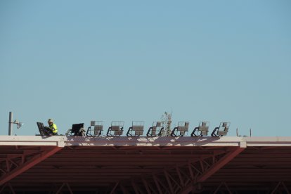 Vista generar de los focos en el techo de fondo norte.