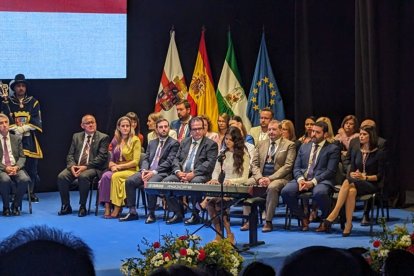 Laura Diepstraten ha abierto el acto con su música.