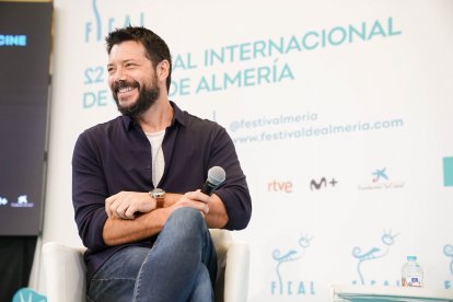 Álvaro Morte, durante la rueda de prensa.