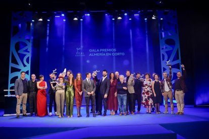 Foto de familia tras la gala.