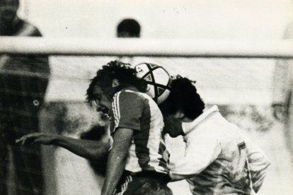 Luchando cada valón con la misma vida.