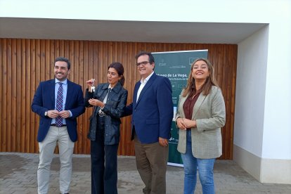 Entrega de llaves desde Diputación Provincial al Ayuntamiento de Almería