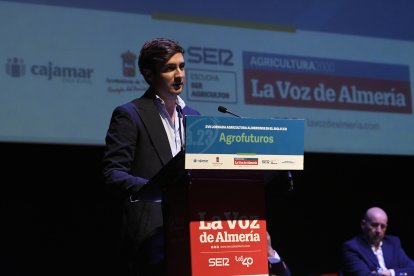 Javier Carmona, director de Marketing de La Unión, durante su intervención.