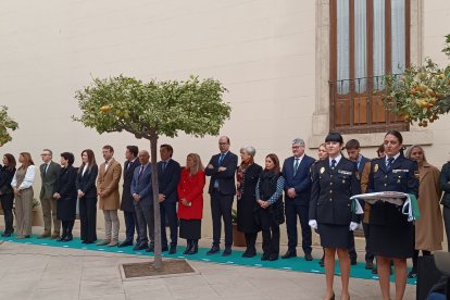 Autoridades participantes en el acto de reconocimiento a la Bandera de Andalucía