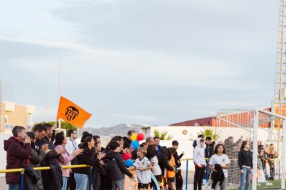 La afición del Valencia apoyando a su equipo.