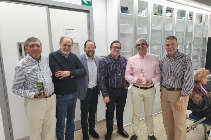 Juan Moreno, Jacinto Castillo, Paco Canet, Antonio Miguel Hernández, Juan Francisco Díaz y Manuel Leal.