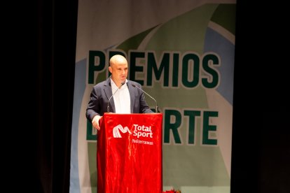 El diputado de Deportes clausuró la Gala.