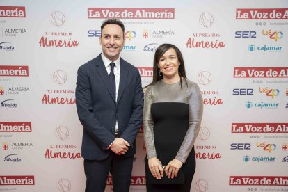 Ricardo Céspedes, gerente de La Voz de Almería; y Conchi Vivó, directora de Formas Formación.