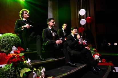 Espectacular actuación de Four Station, con su tributo a Il Divo.