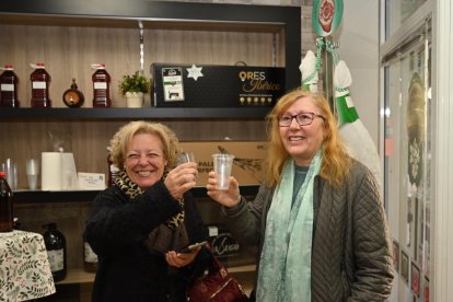 Celebración en la administración de la calle Pérez Galdós, 14, en Almería.