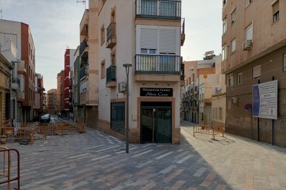 Aquí acaba o empieza la calle por el norte.