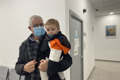 Un usuario del Centro de salud de Oliveros.